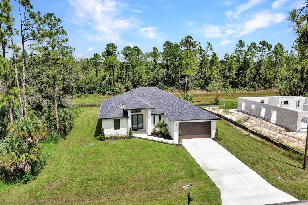1137 Rahway St, Lehigh Acres, FL 33974