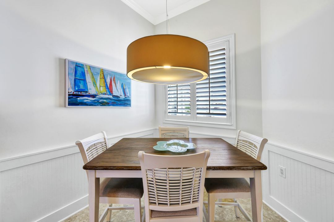 9235 Tesoro Ln #4-202, Naples, FL 34114