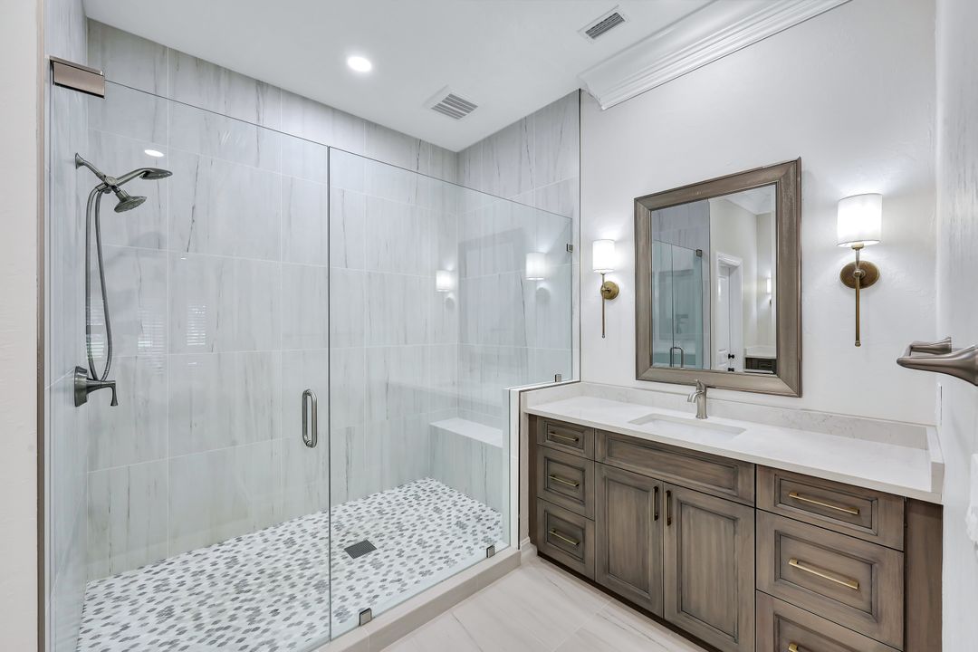 4624 Pond Apple Dr N, Naples, FL 34119