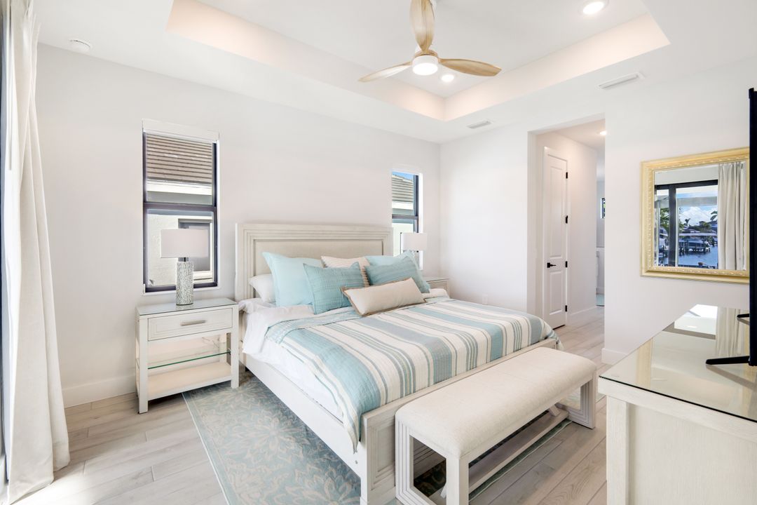 5244 Agualinda Blvd, Cape Coral, FL 33914