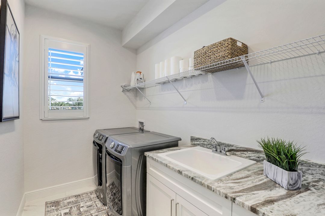 3518 Oasis Blvd, Cape Coral, FL 33914