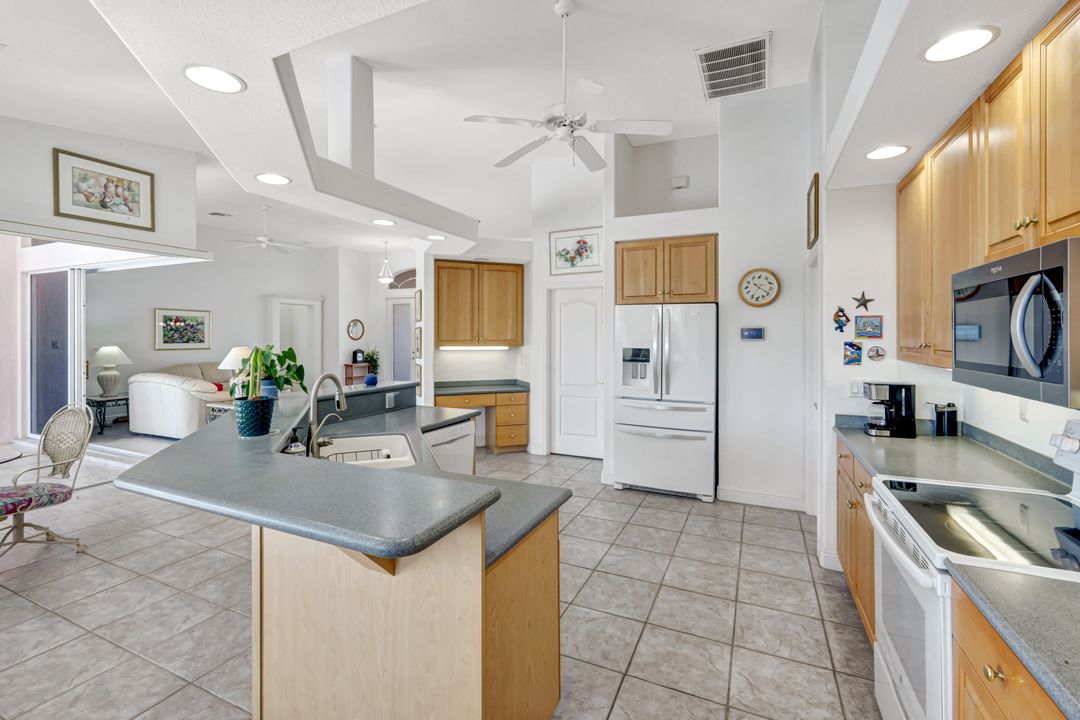 4315 SW 22nd Ct, Cape Coral, FL 33914