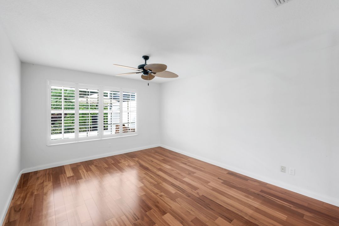 4155 St George Ln, Naples, FL 34119