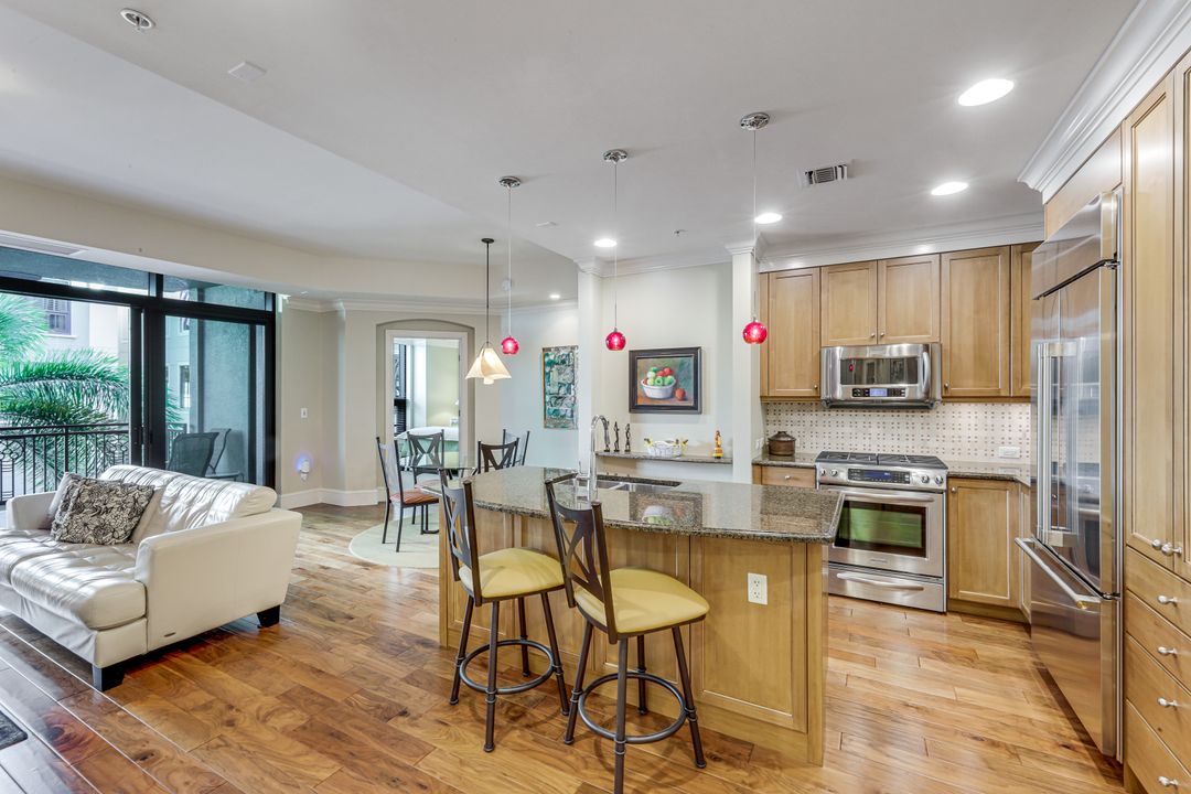 9123 Strada Pl #7201, Naples, FL 34108