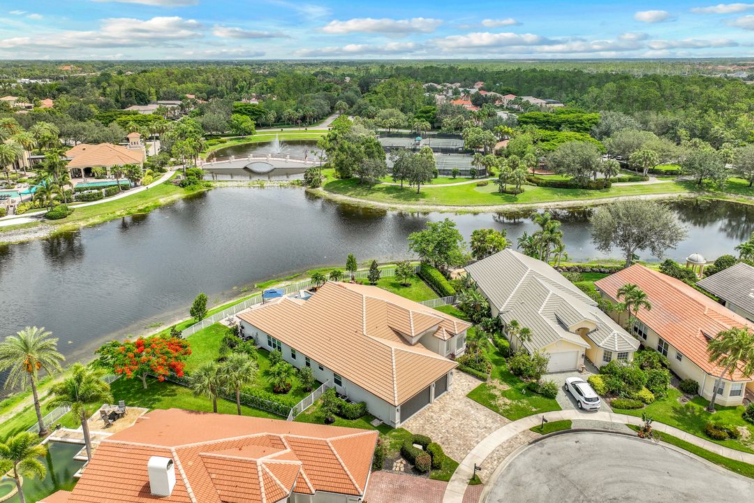 2179 Canary Island Cove, Naples, FL 34119