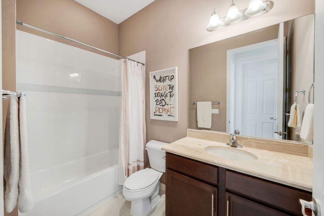 3267 Pacific Dr, Naples, FL 34119