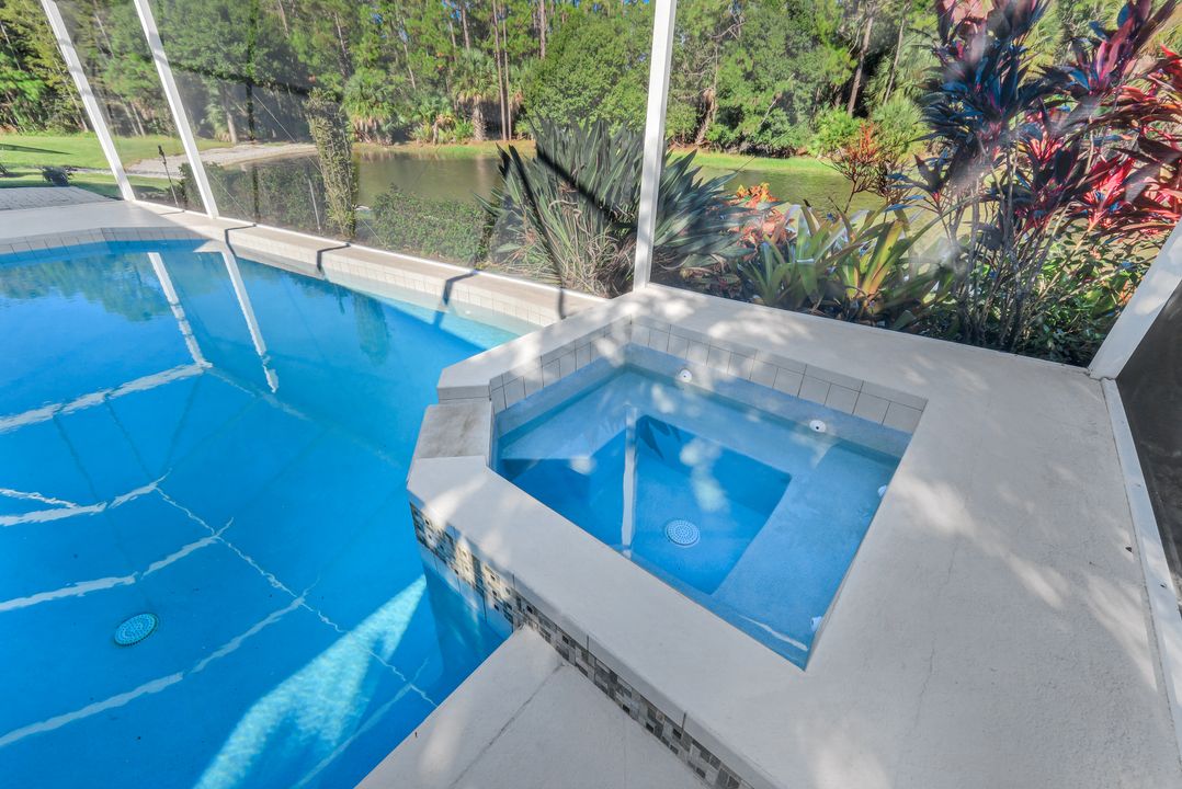 10824 Pond Ridge Dr, Fort Myers, FL 33913