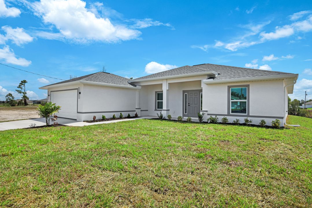 3757 NE 16th Pl, Cape Coral, FL 33909