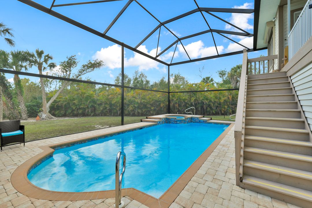 2130 Sunset Cir, Sanibel, FL 33957