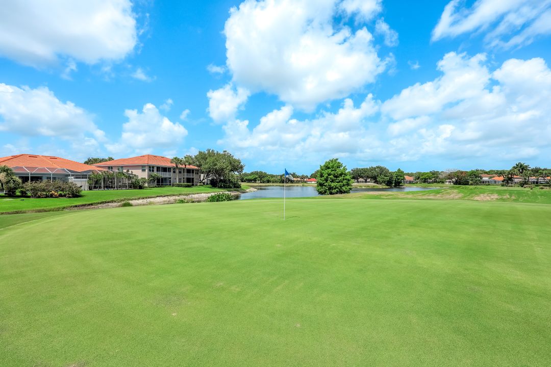 2041 Crestview Way, Naples, FL 34119