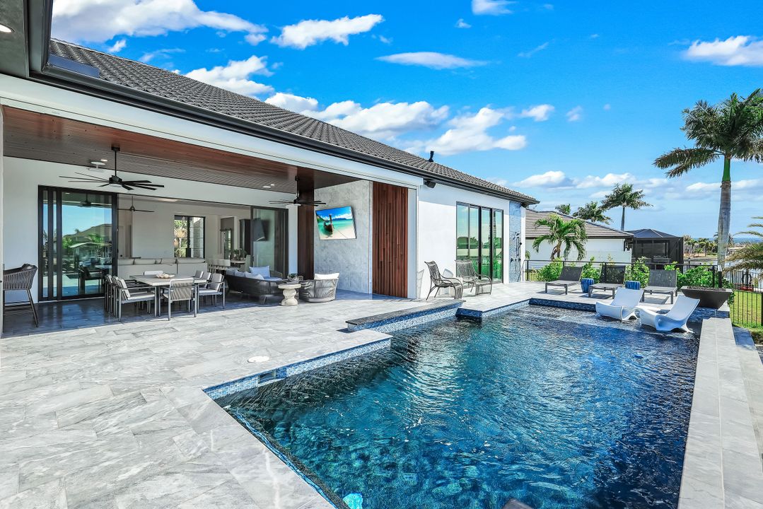 3806 NW 4th St, Cape Coral, FL 33993