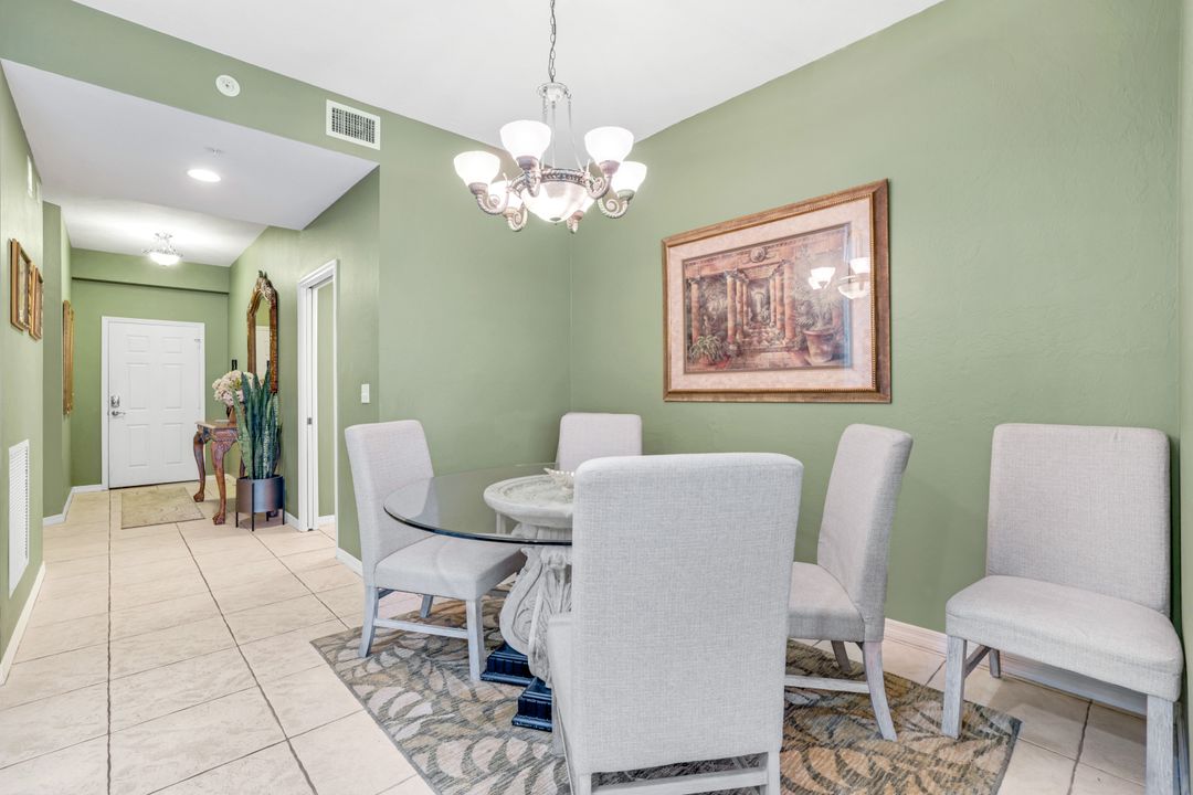 460 Launch Cir #202, Naples, FL 34108