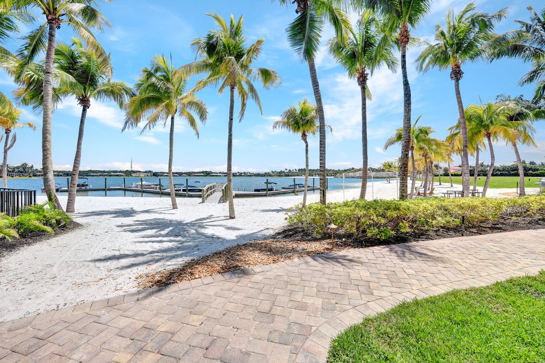 10721 Mirasol Dr #205, Miromar Lakes, FL 33913