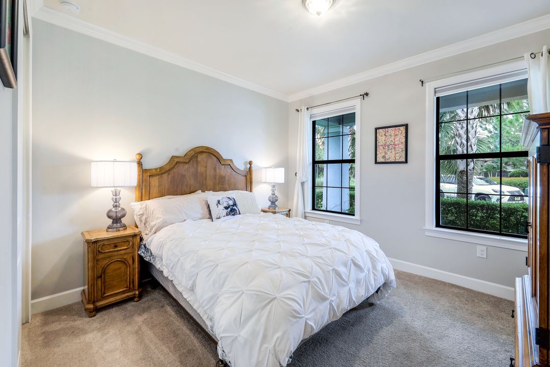 9437 Whooping Crane Wy, Naples, FL 34120