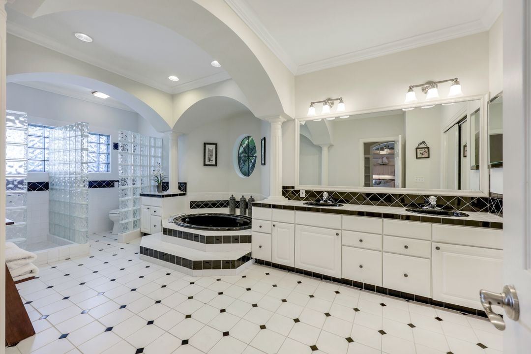 27150 Mora Rd, Bonita Springs, FL 34135