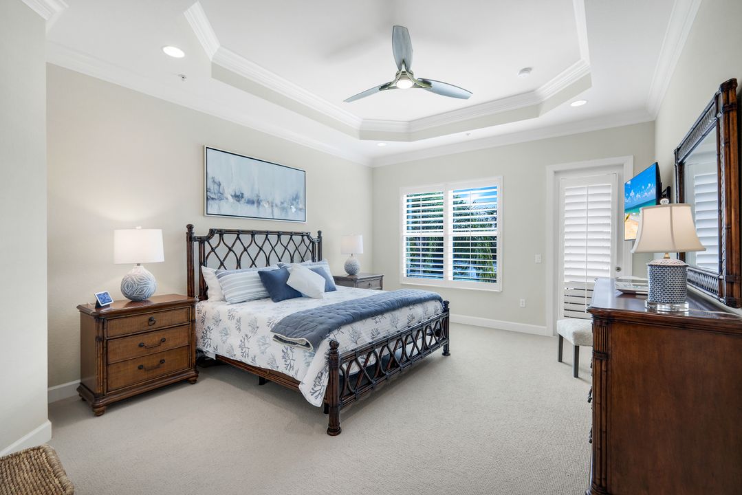 9201 Quartz Ln #202, Naples, FL 34120