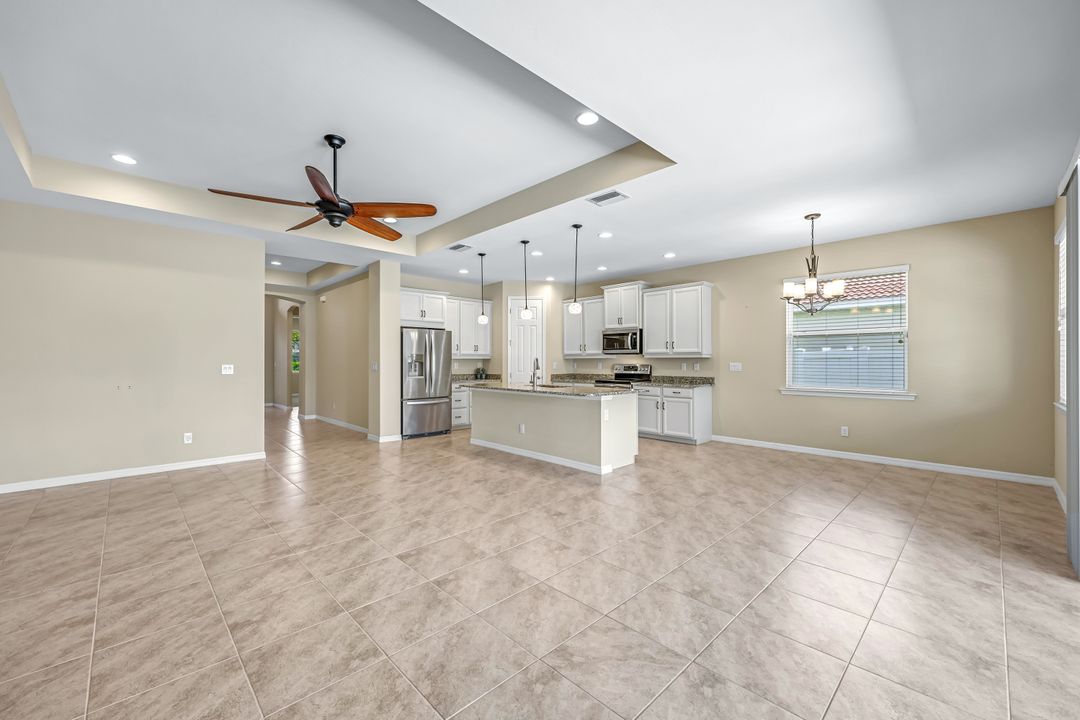 2971 Sunset Pointe Cir, Cape Coral, FL 33914
