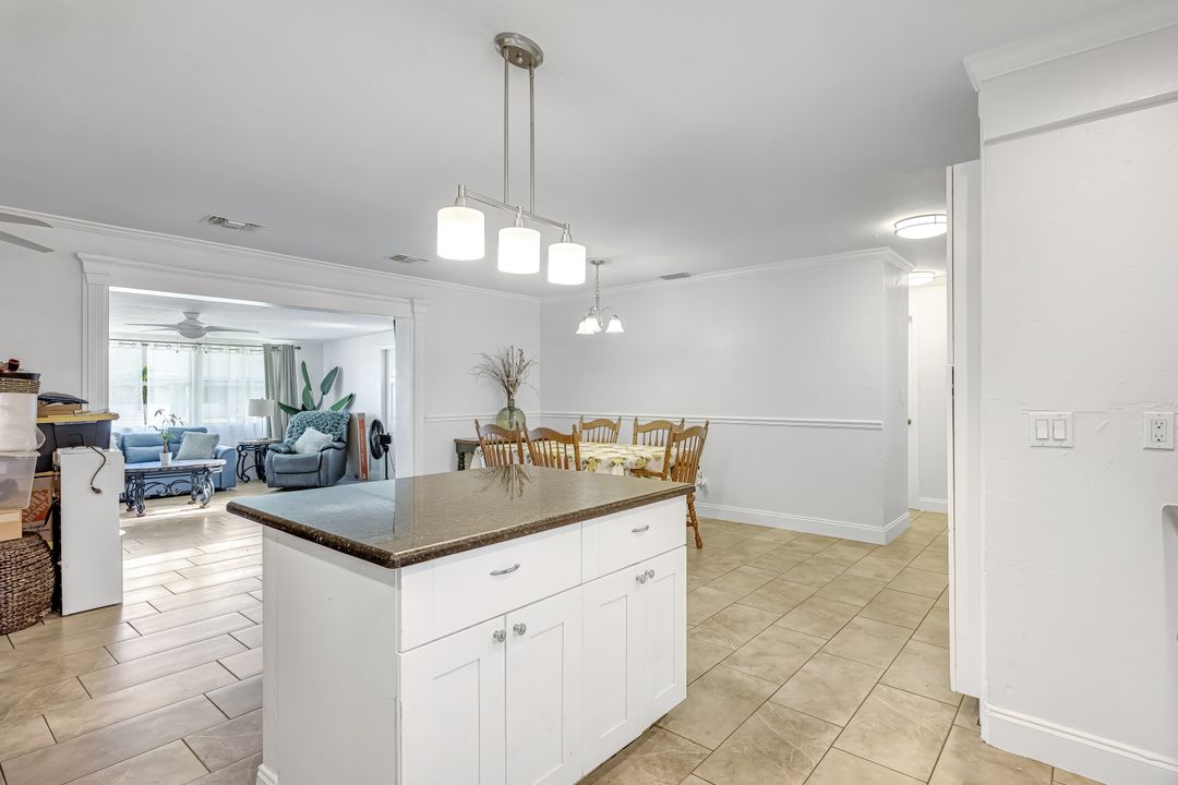 1705 SE 19th Ln, Cape Coral, FL 33990