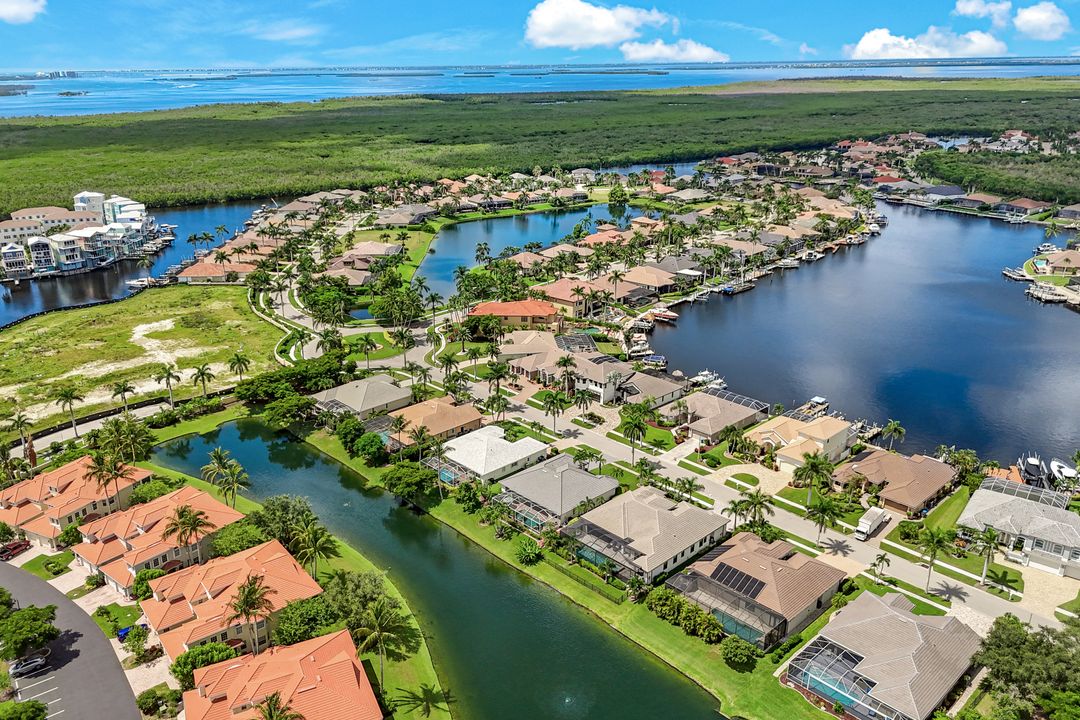 5609 Harbour Cir, Cape Coral, FL 33914