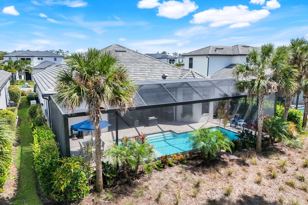 16221 Verilyn Cir, Naples, FL 34110