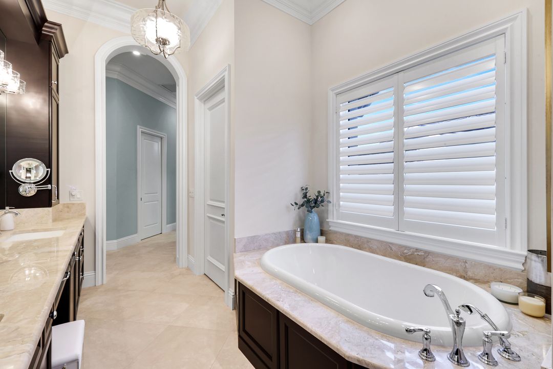 80 Anchor Ct, Marco Island, FL 34145