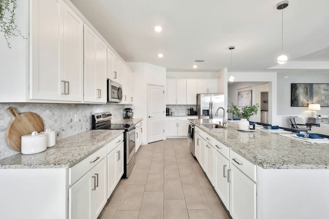 11348 Canopy Loop, Fort Myers, FL 33913