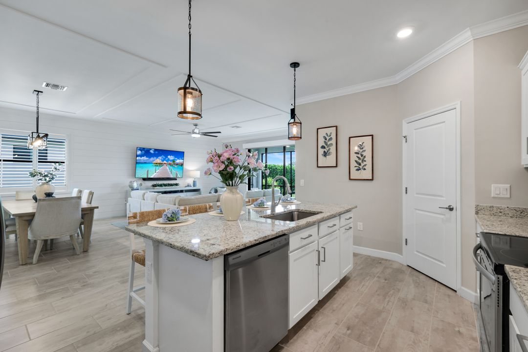 11491 Timber Creek Dr, Fort Myers, FL 33913