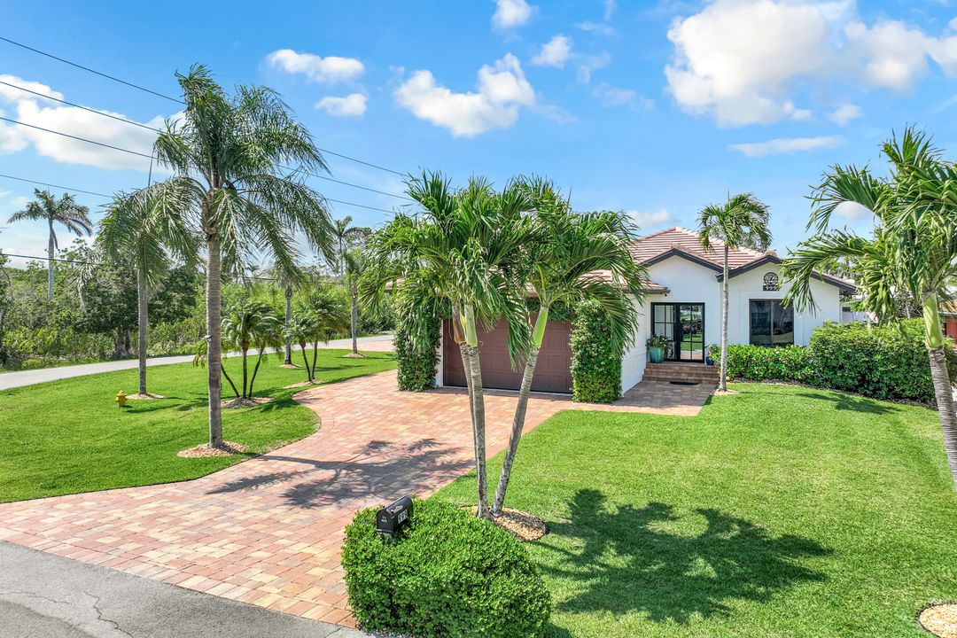 999 E Valley Dr, Bonita Springs, FL 34134
