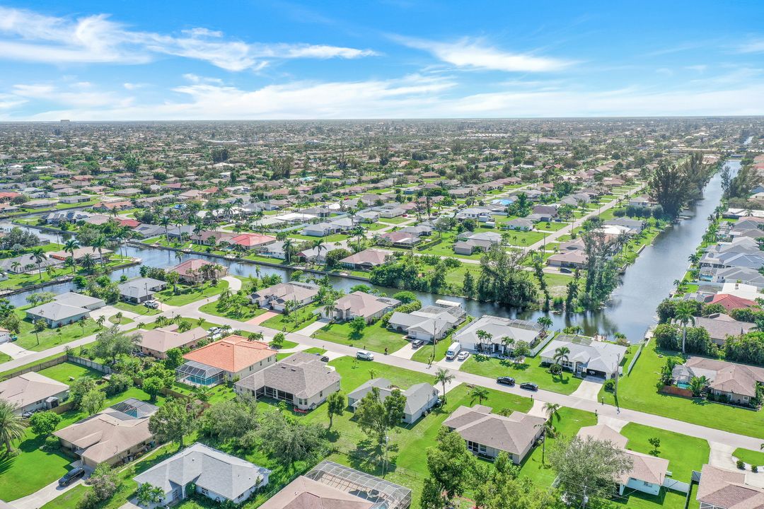 2127 SE 5th Pl, Cape Coral, FL 33990