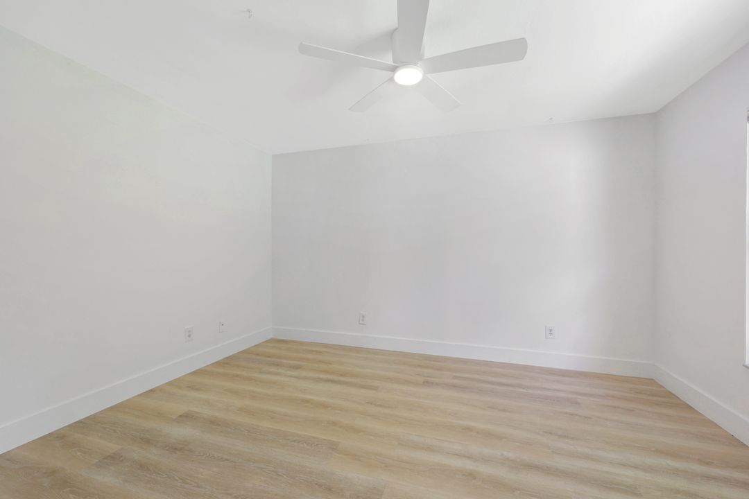 244 Channing Ct, Naples, FL 34110