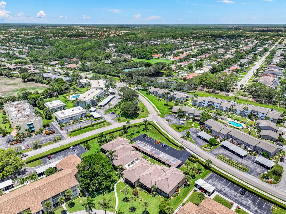 195 Cypress Way E #9, Naples, FL 34110