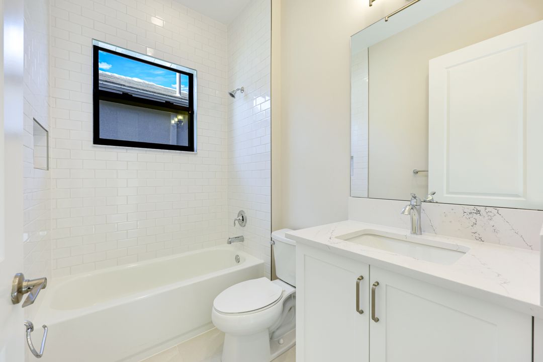 12650 Alderson Ave, Estero, FL 33928