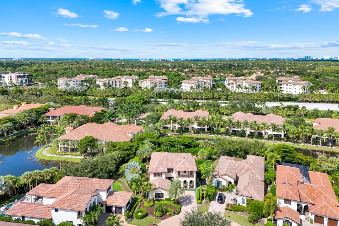 2351 Traditions Ct, Naples, FL 34105