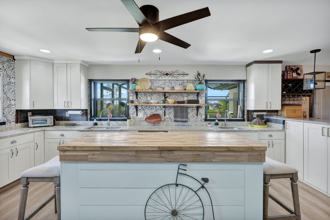 2906 NE 6th Ave, Cape Coral, FL 33909