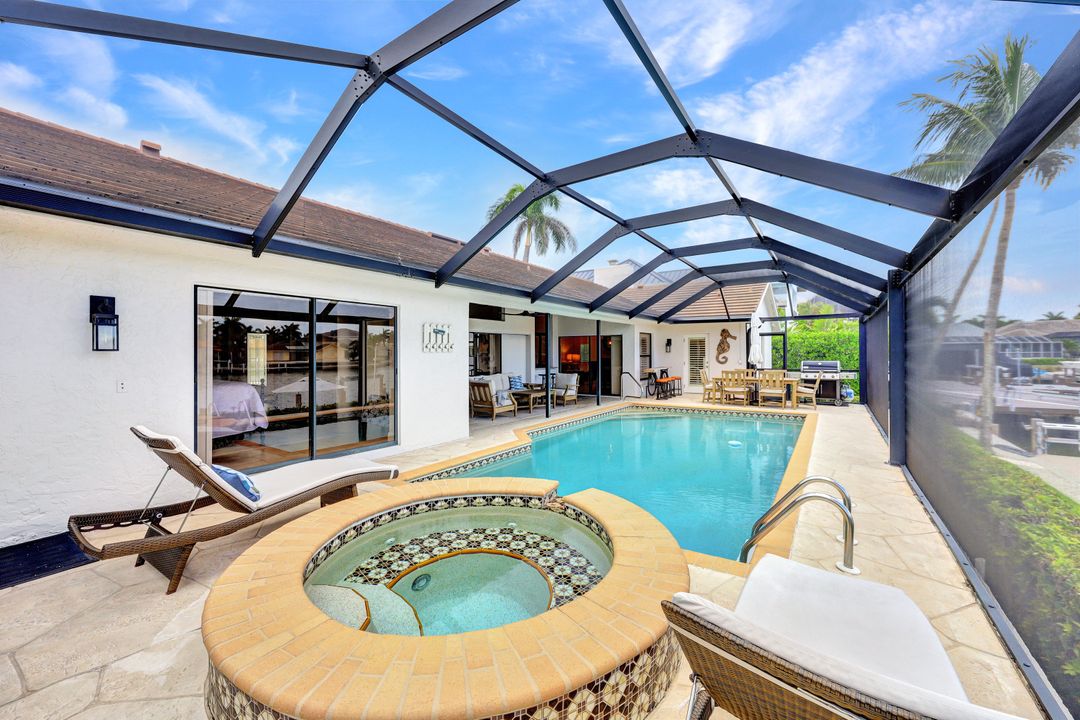 665 Rockport Ct, Marco Island, FL 34145