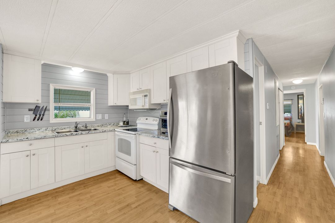 27543 Hoenie Dr, Bonita Springs, FL 34135