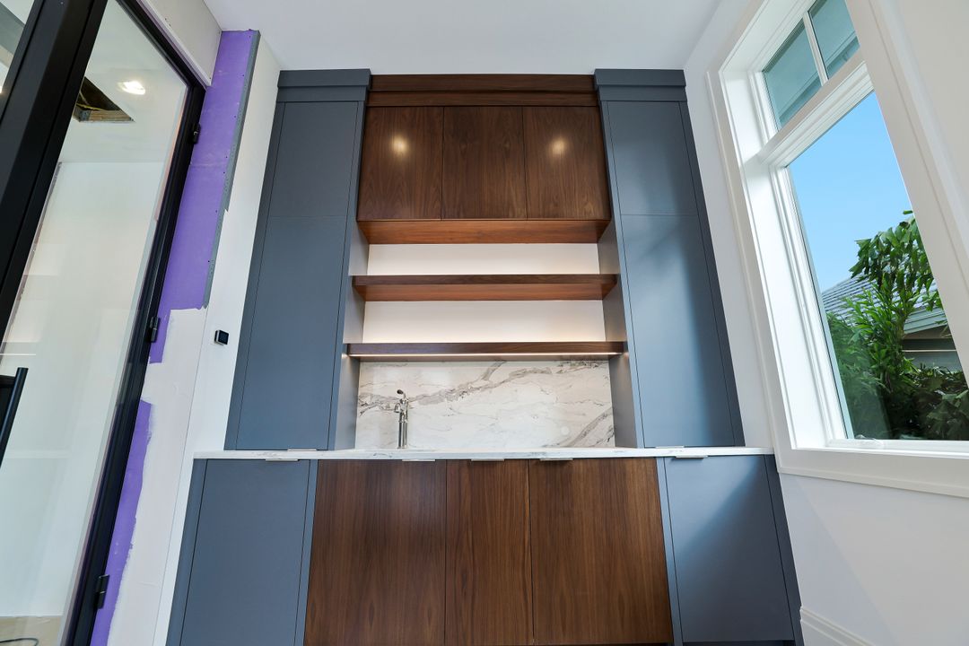 408 16th Ave S, Naples, FL 34102