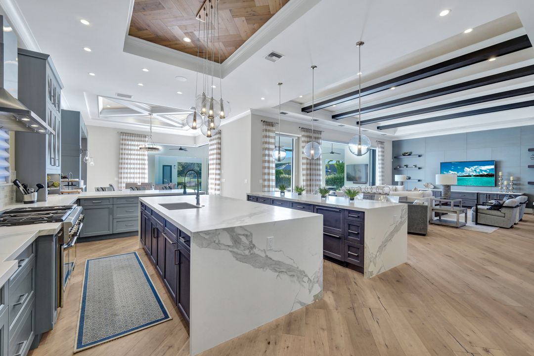 16988 Fairgrove Way, Naples, FL 34110