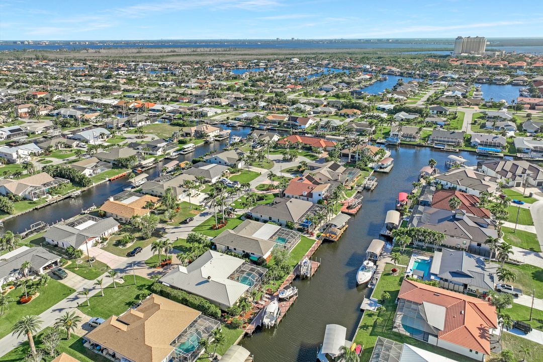 5320 SW 11th Pl, Cape Coral, FL 33914