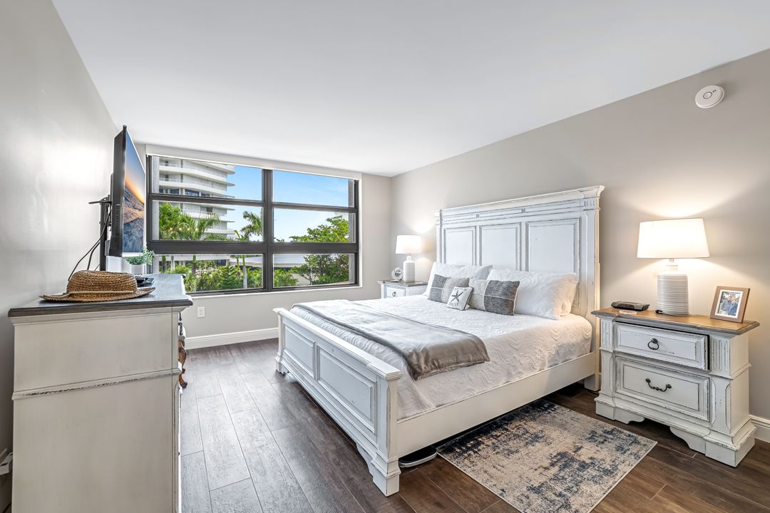 300 S Collier Blvd #303, Marco Island, FL 34145