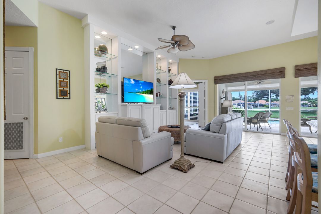 5855 Charlton Way, Naples, FL 34119