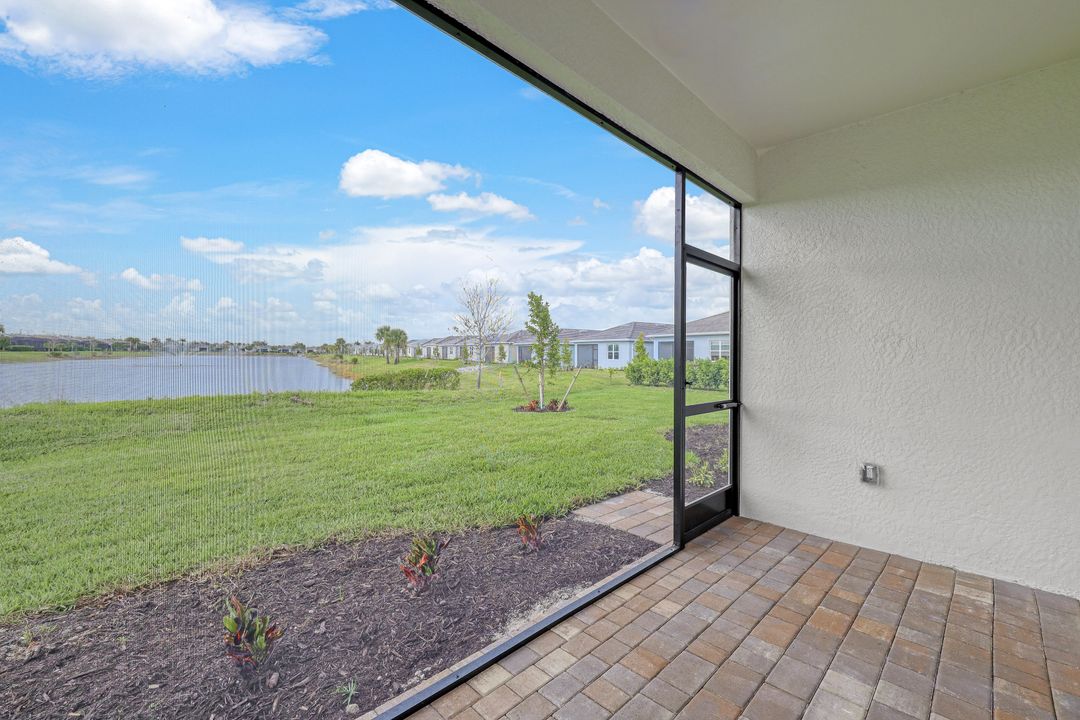 28238 Captiva Shell Lp, Bonita Springs, FL 34135