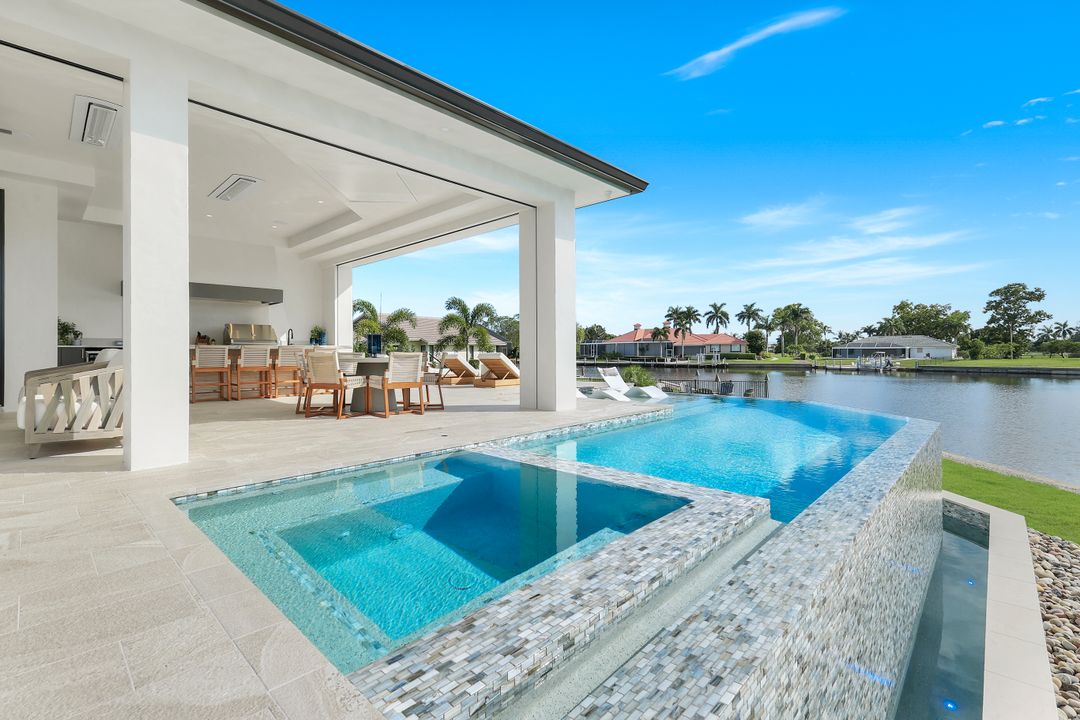 1610 Briarwood Ct, Marco Island, FL 34145