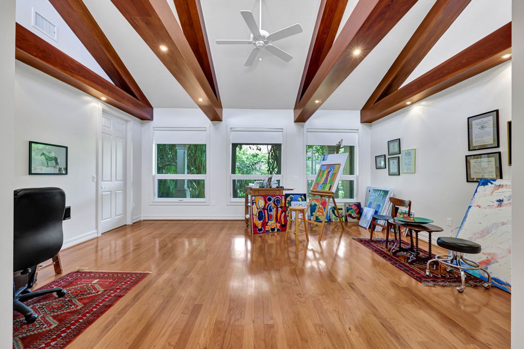 8840 Mariposa Ct, Naples, FL 34113