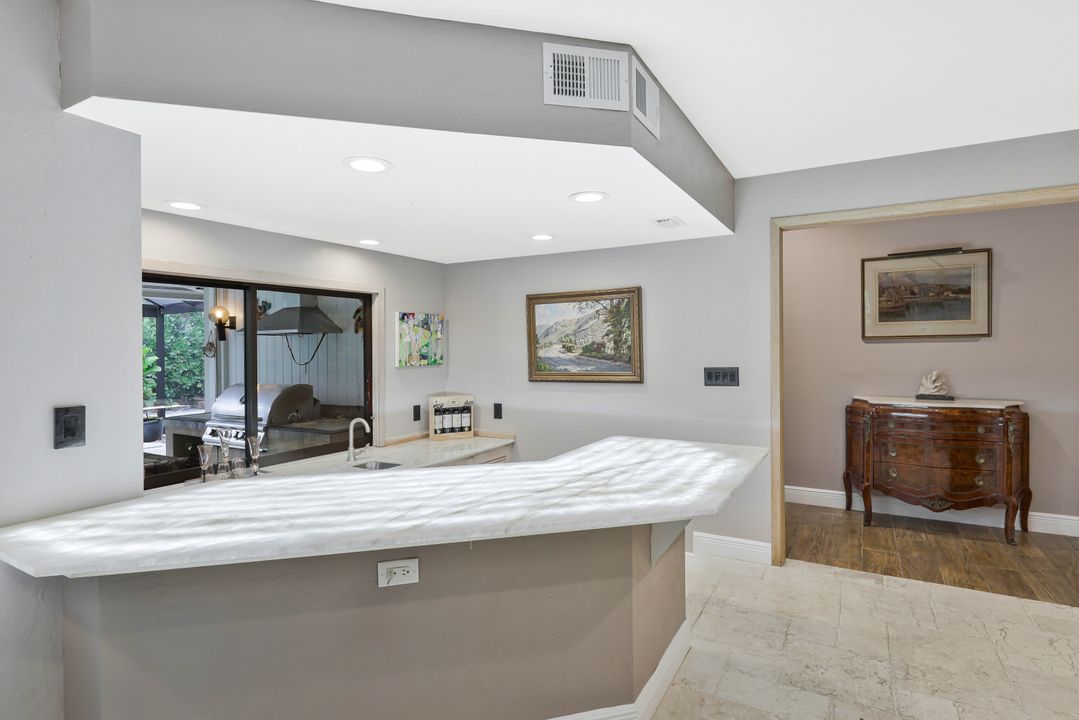 730 Bay Tree Ct, Naples, FL 34108