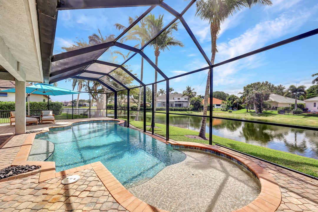 8146 Las Palmas Way, Naples, FL 34109
