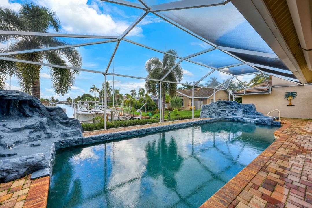 907 SW 51st Terrace, Cape Coral, FL 33914