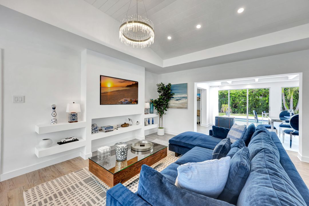 1118 Pompei Ln, Naples, FL 34103