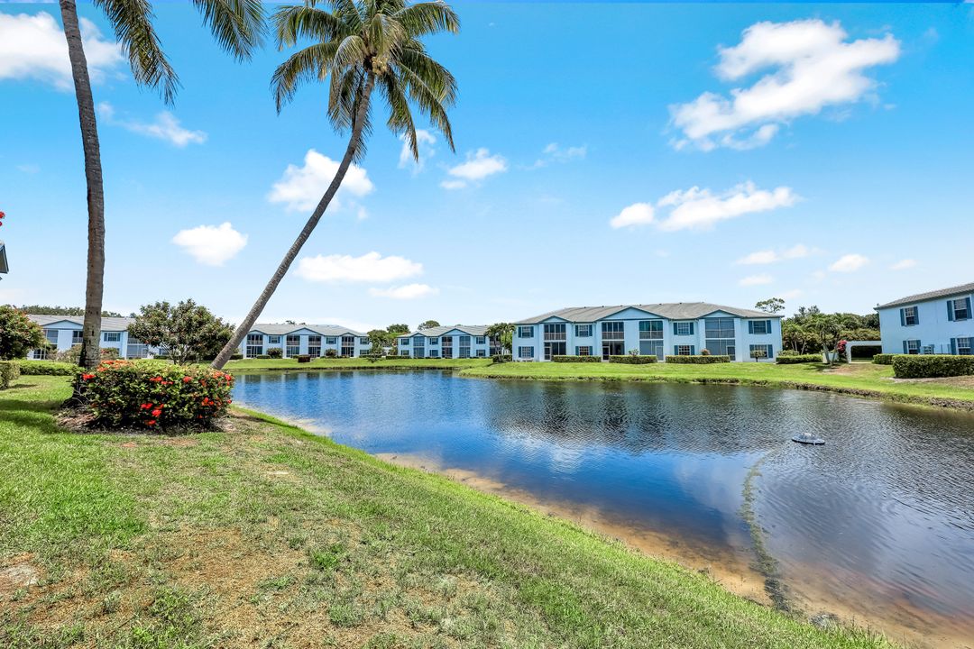 832 Tanbark Dr #104, Naples, FL 34108
