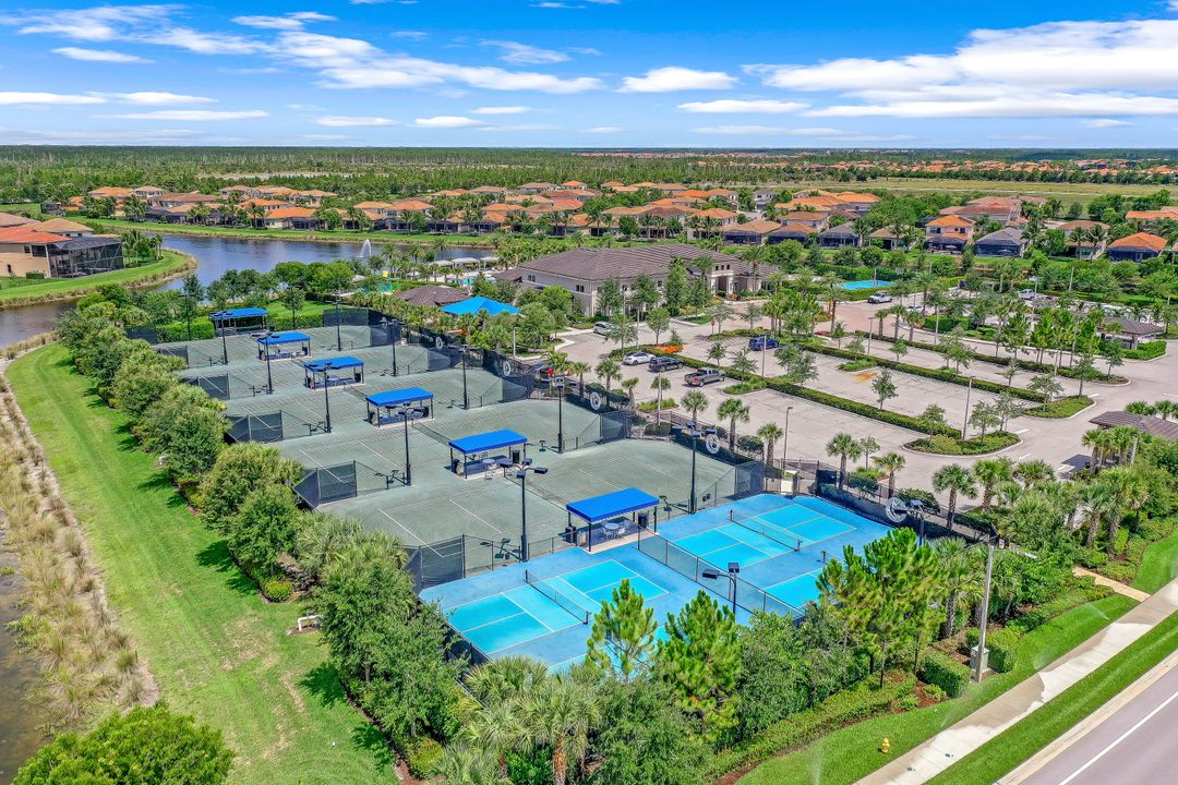 4549 Azalea Dr, Naples, FL 34119